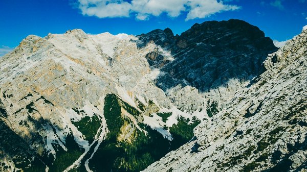 Quelles croisières offrent des excursions pour découvrir les traditions artisanales en Asie du Sud-Est?